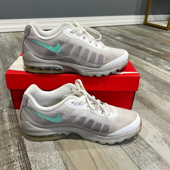 Women's Nike Air Max Invigor Print Atmosphere Grey & Teal Rise AQ4605-001 Size 9 - Picture 4 of 7